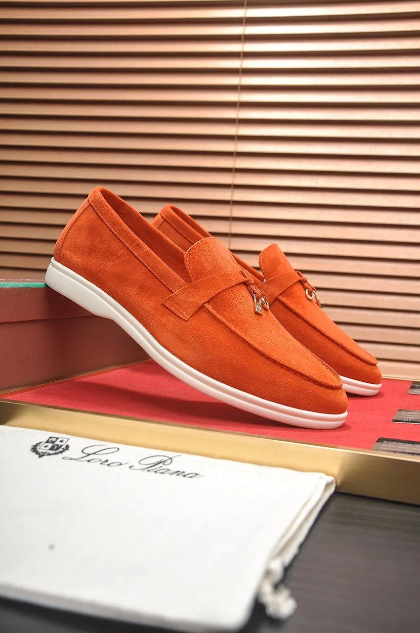 Men's shoes 💰400💶[𝐥𝐨𝐫𝐨 𝐏𝐢𝐚𝐧𝐚] [Couple model] High-end quality, affordable price, LP classic loafers, Italian treasure brand, the only brand that can match Hermès! Only after wearing it do we know that we can’t live up to our feet. Women’s code: 35-40 (customized sizes 34, 41, 42 are non-returnable) Men’s code: 38-44 (customized 45, 46, 47, 48 are non-refundable) Fabric: Customized imported cashmere Lining: Customized imported fetal cowhide Foot: Imported benzene-dyed calfskin Outsole: Exclusive original glass rubber outsole